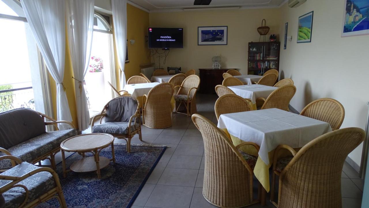 Hotel Merano Brenzone sul Garda Exterior photo