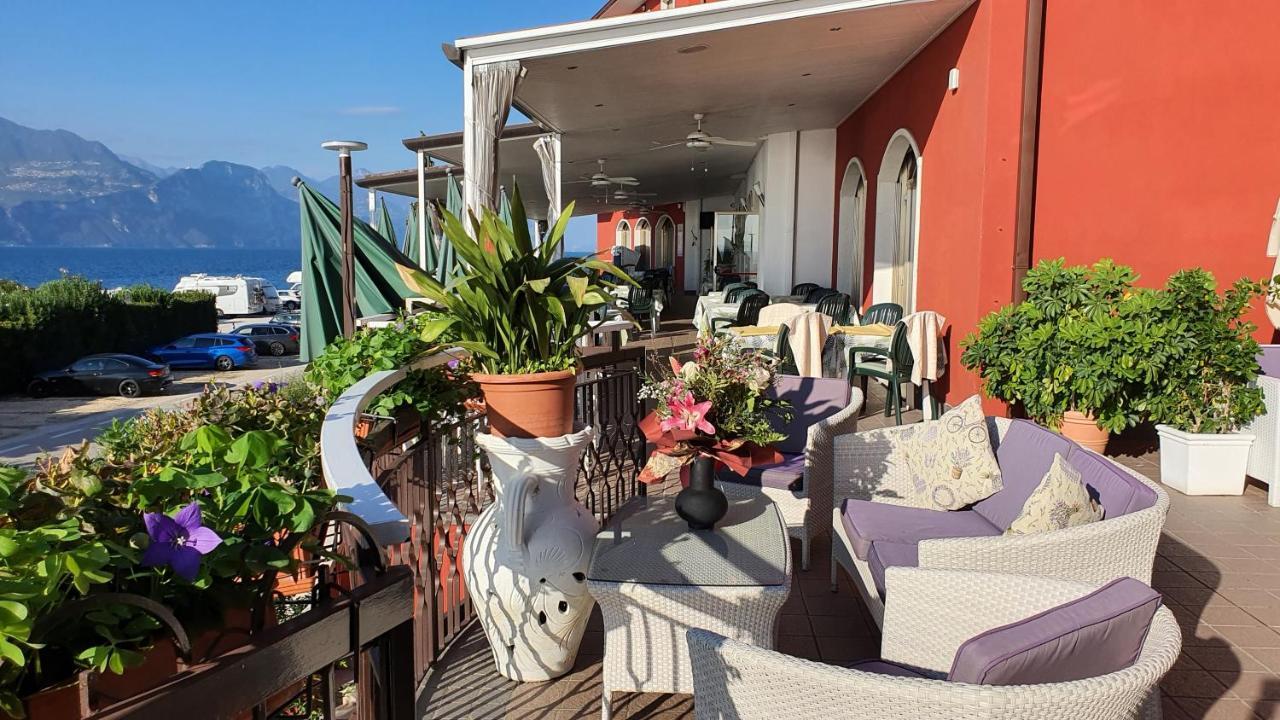 Hotel Merano Brenzone sul Garda Exterior photo