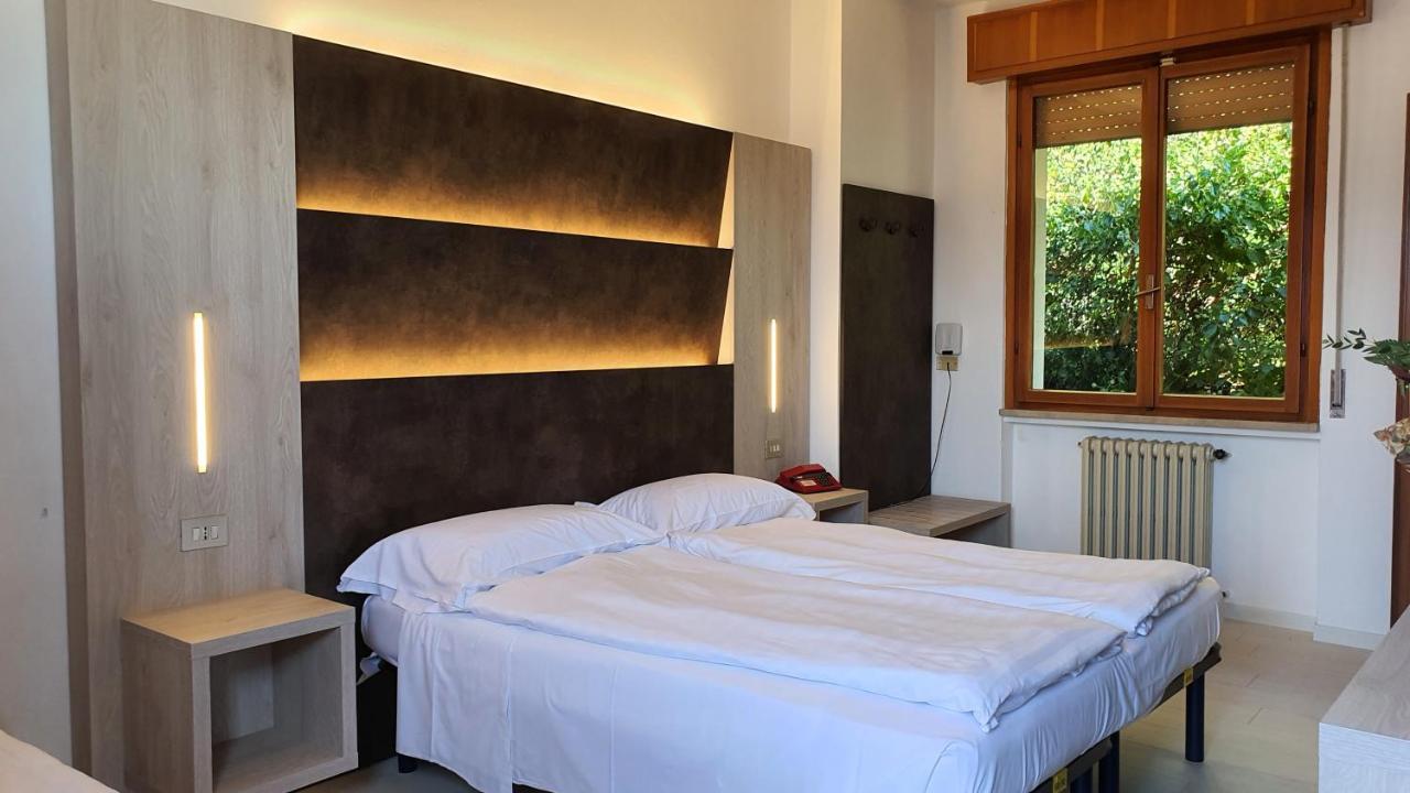 Hotel Merano Brenzone sul Garda Exterior photo