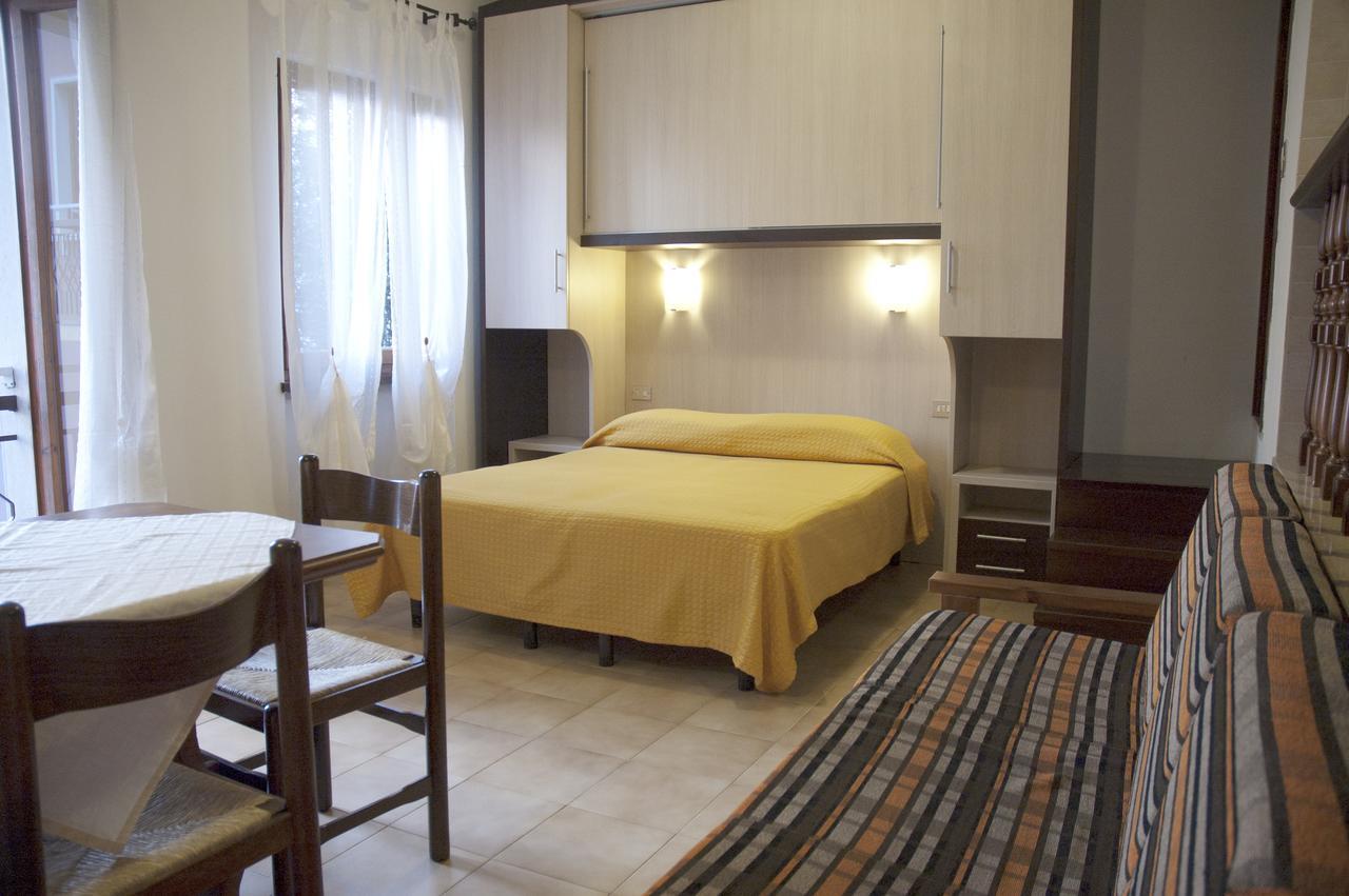 Hotel Merano Brenzone sul Garda Exterior photo