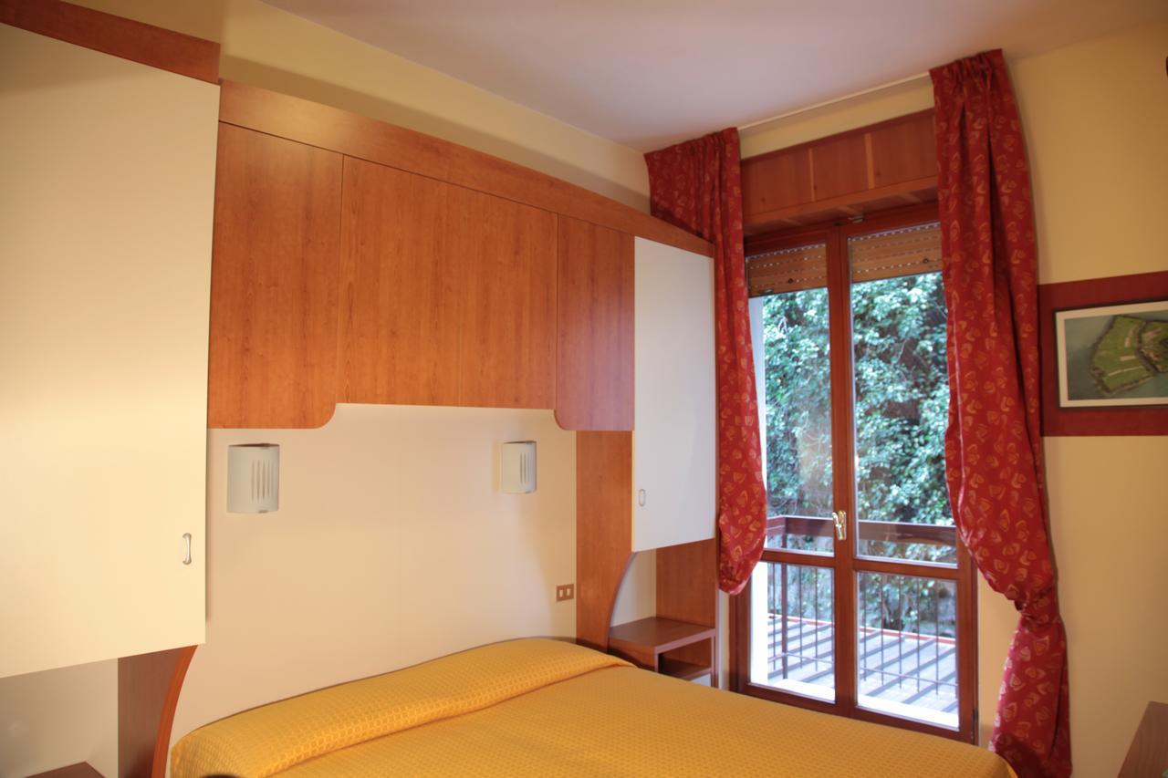 Hotel Merano Brenzone sul Garda Exterior photo
